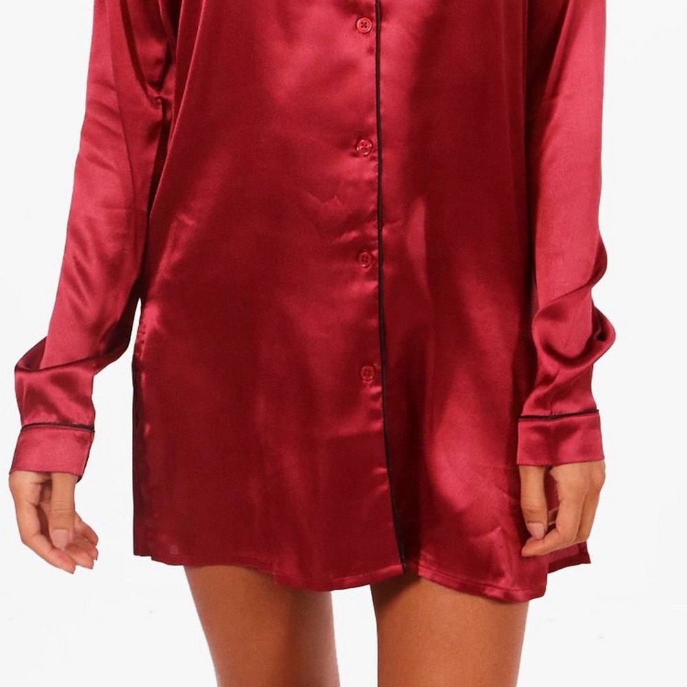 Neiman Marcus /  Size S / 100% Silk Tunic